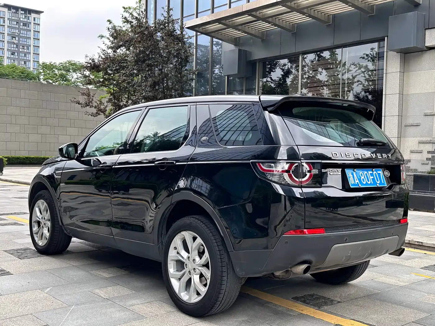 Land Rover Discovery Sport 2016 2.0T SE фото 6