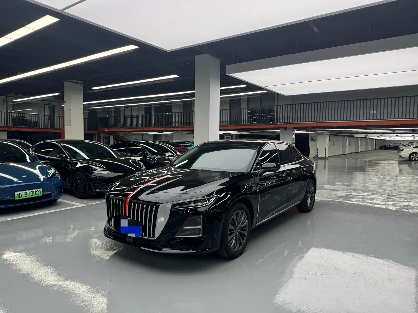 Photo 1 - Hongqi H5