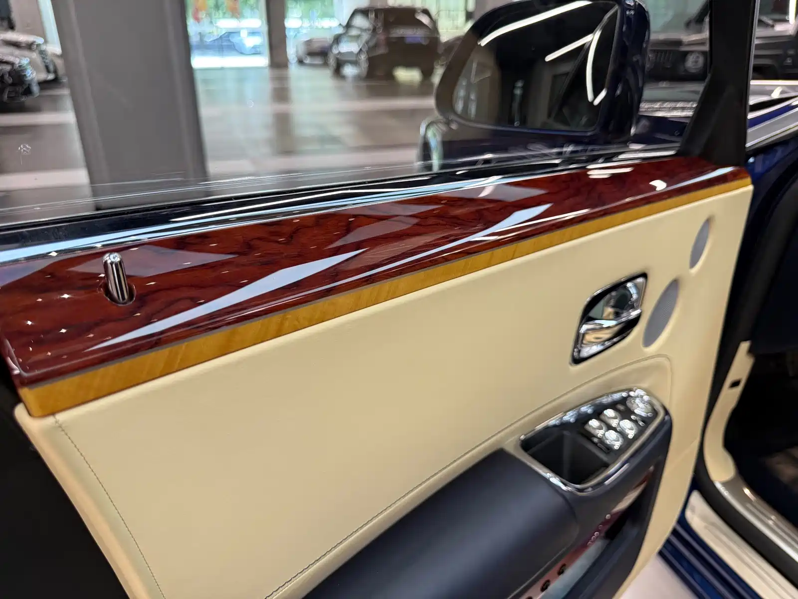 Фото 17 - Rolls-Royce Ghost