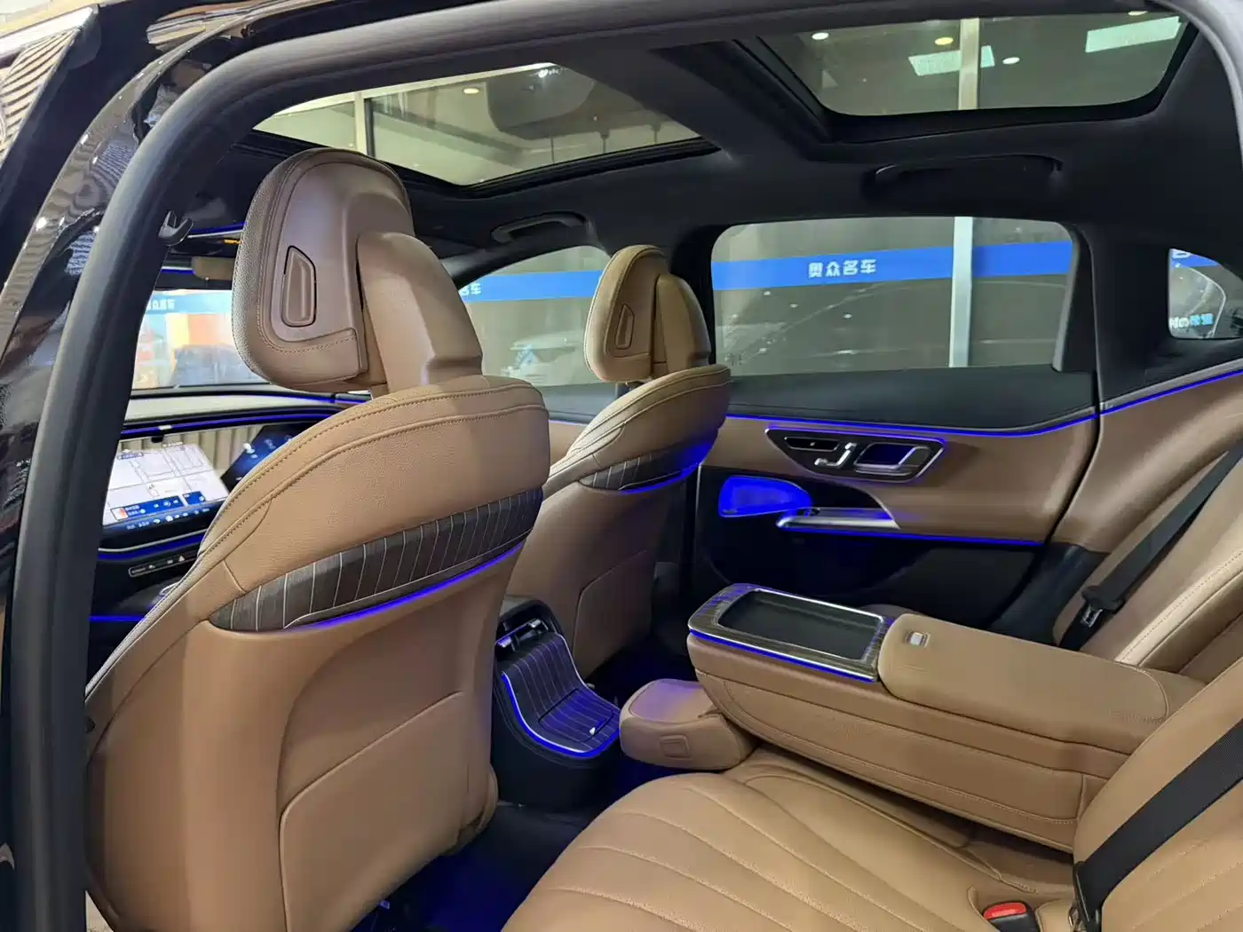 Mercedes-Benz E-Class 2025 E 300 L Luxury фото 13