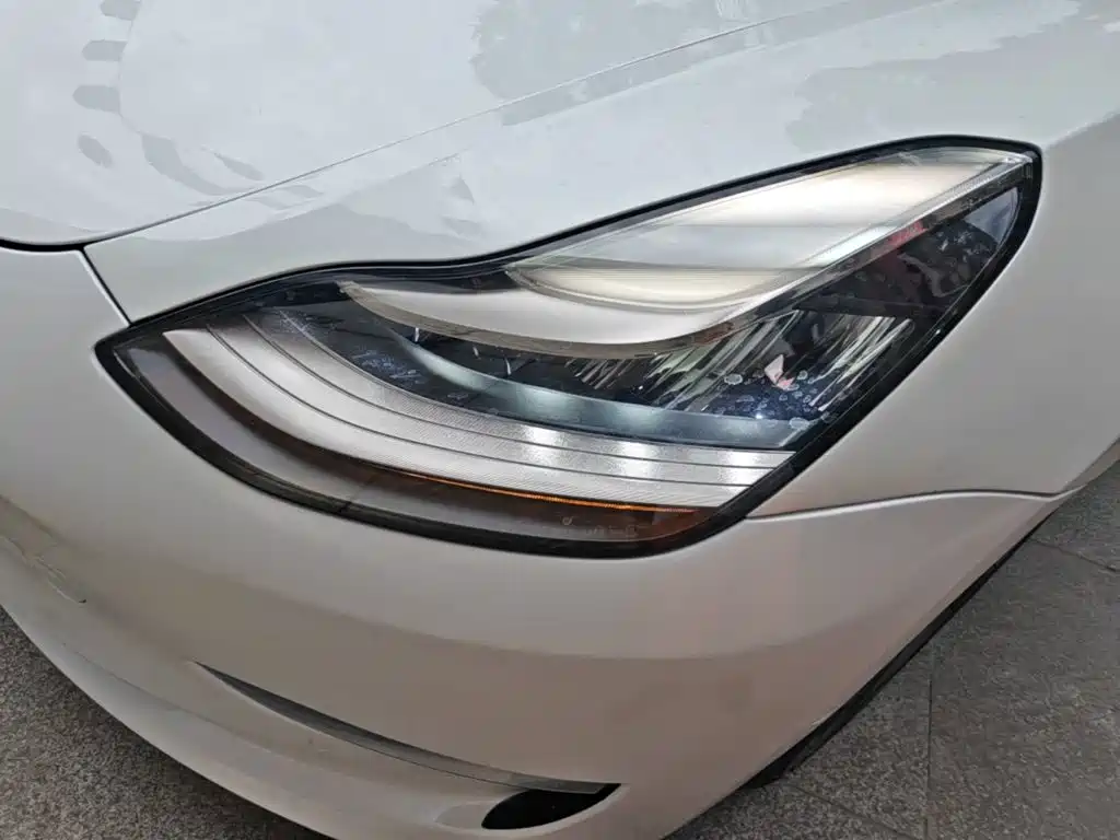 Tesla Model 3 (Import) 2019 2019 Long Range All-Wheel Drive Edition