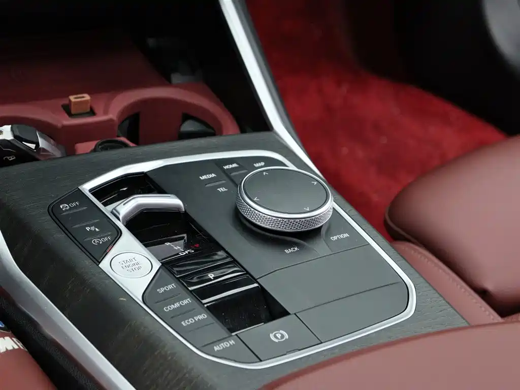 BMW 3 Series 2024 325i M Sport Package фото 9