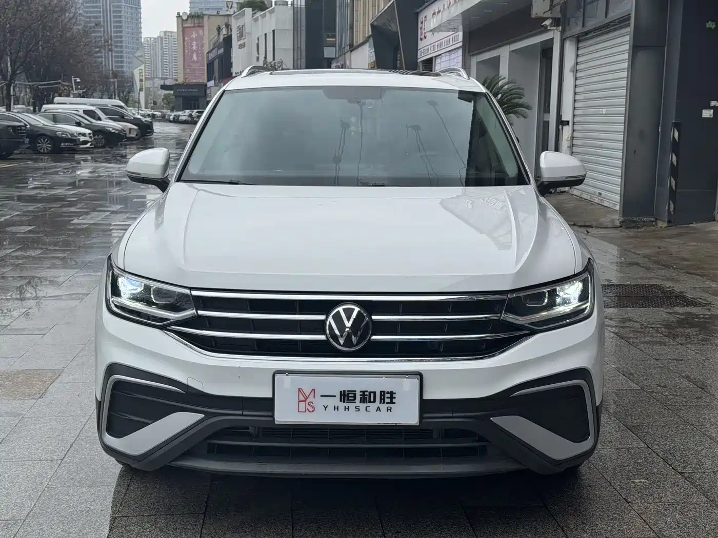 VOLKSWAGEN TIGUAN L