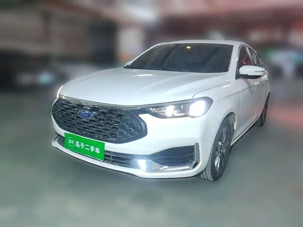 صورة 1 - Ford Escort