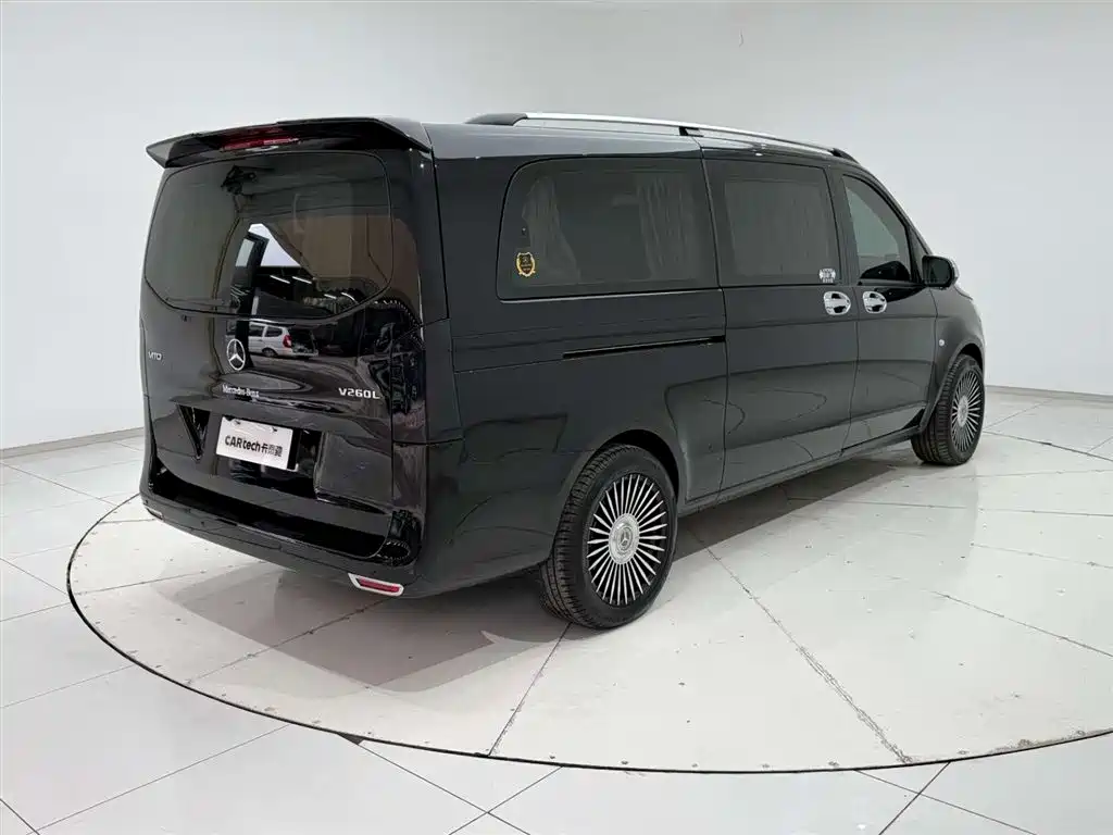 Mercedes-Benz Vito 2021 2.0T Business Edition 9-seater фото 8