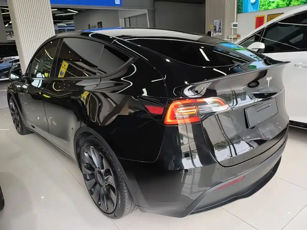 Фото 5 - Tesla Model Y