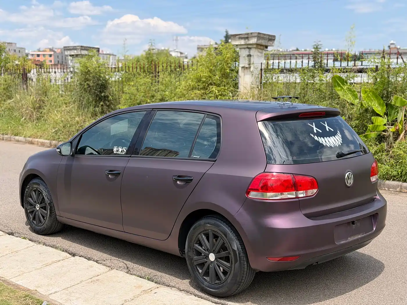 Photo 6 - Volkswagen Golf