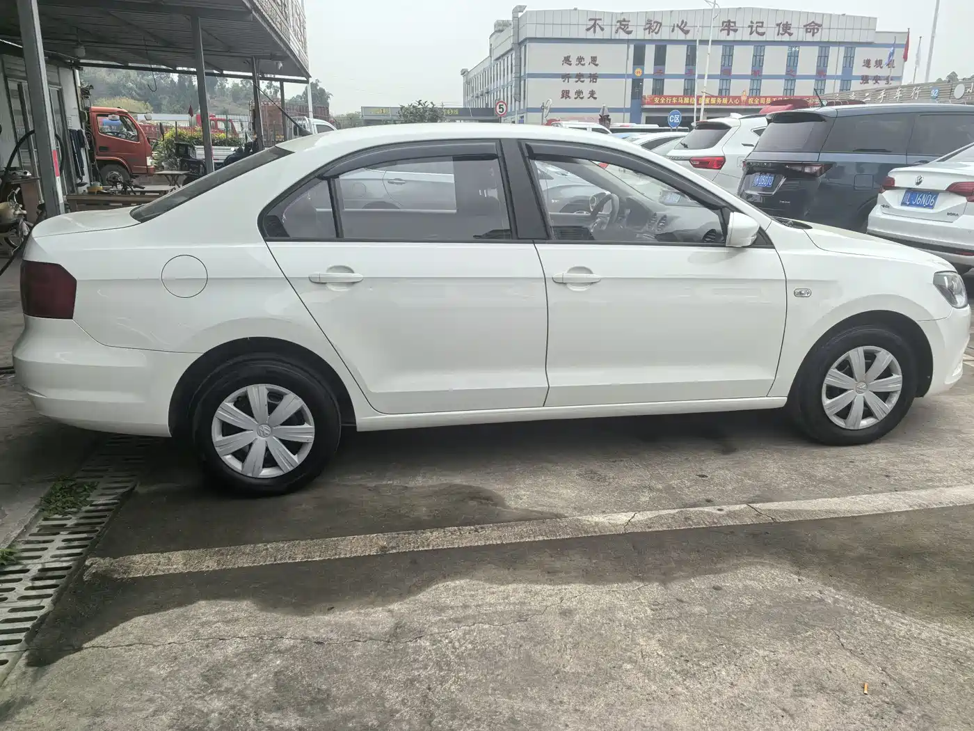 Volkswagen Jetta 2015 Value Edition 1.6L Manual Fashion фото 6
