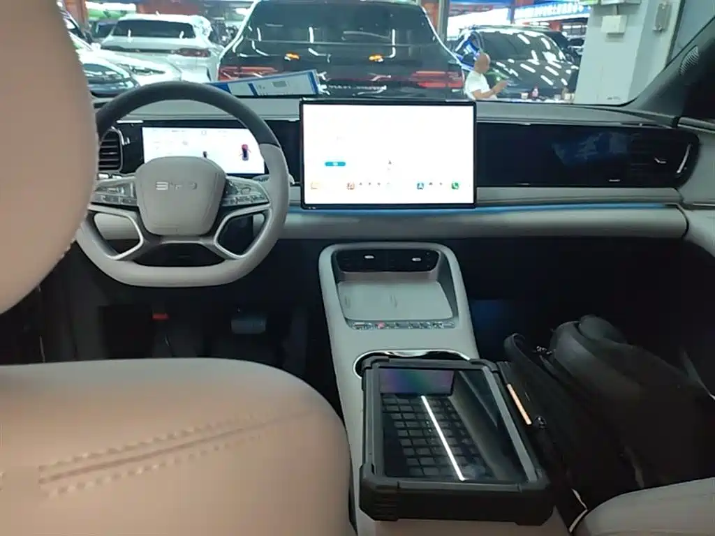 BYD Sealion 06 New Energy 2025 DM-i 170 Pilot Pro Edition фото 10