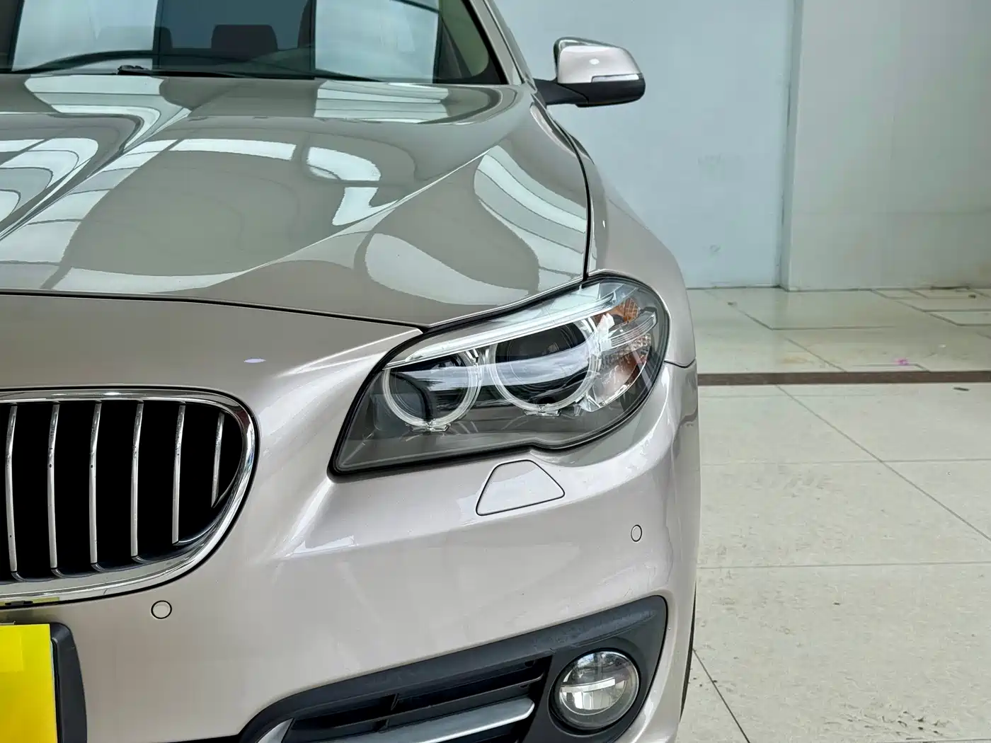 BMW 5 Series 2014 528Li Leading Edition фото 4