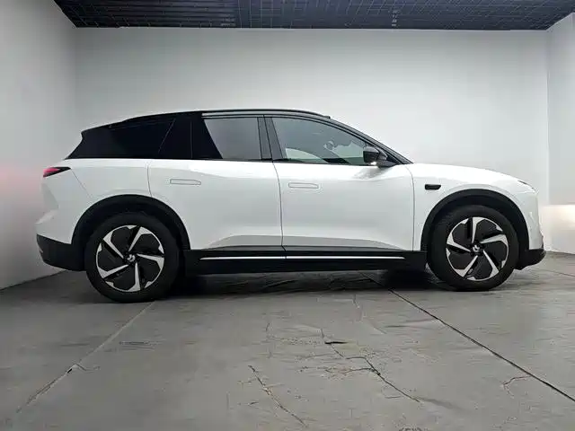 NIO NIO ES6