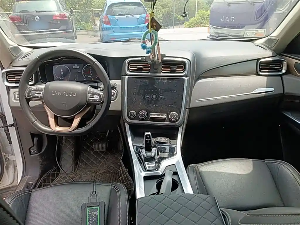 Lynk & Co 01 2017 2.0T 2WD Pro Version фото 10