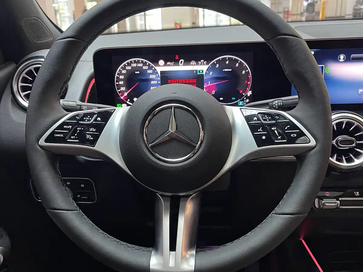 Mercedes-Benz GLB 2025 2025 GLB 220 Dynamic