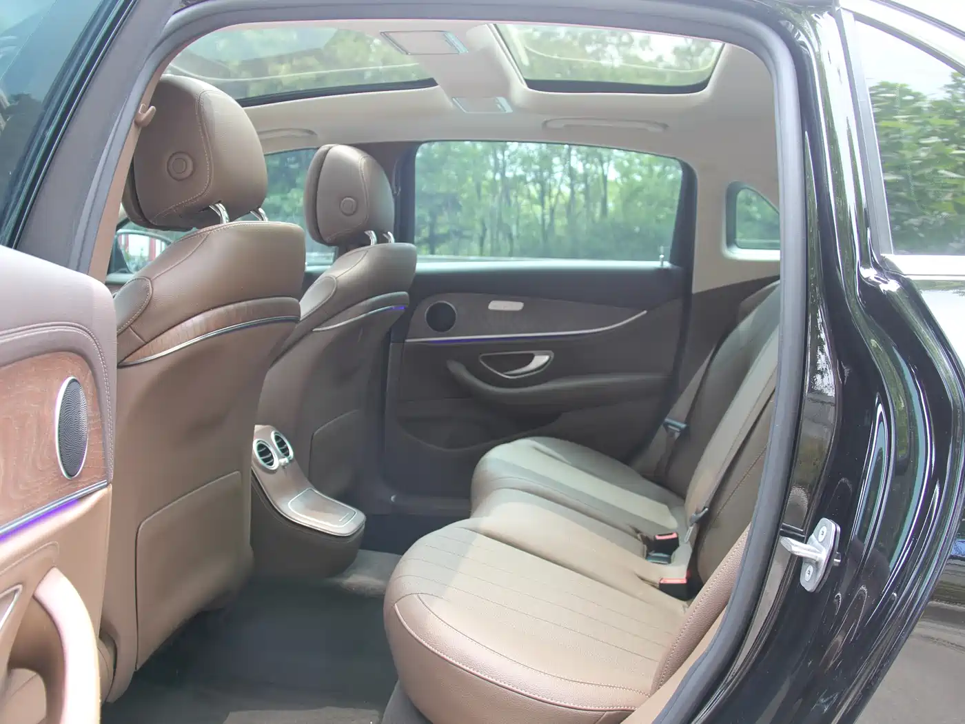 Mercedes-Benz E-Class 2022 Facelift E 260 L 4MATIC фото 12