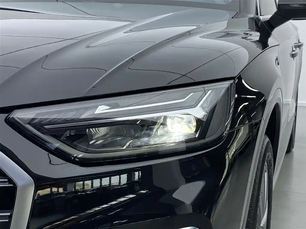 Audi Q5L 2022 40T Luxury Dynamic фото 31