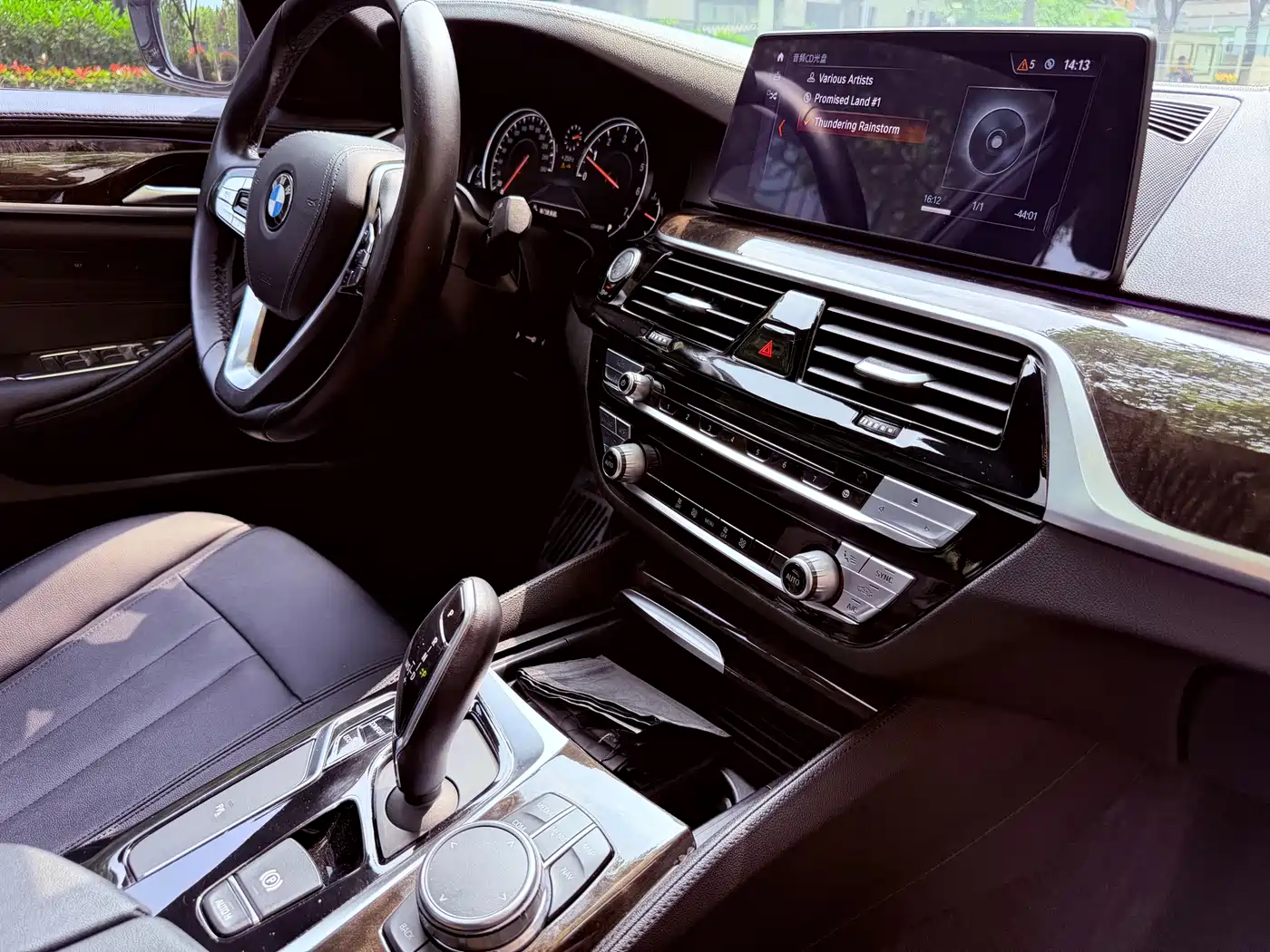 BMW 5 Series 2018 525Li M Sport Package фото 20