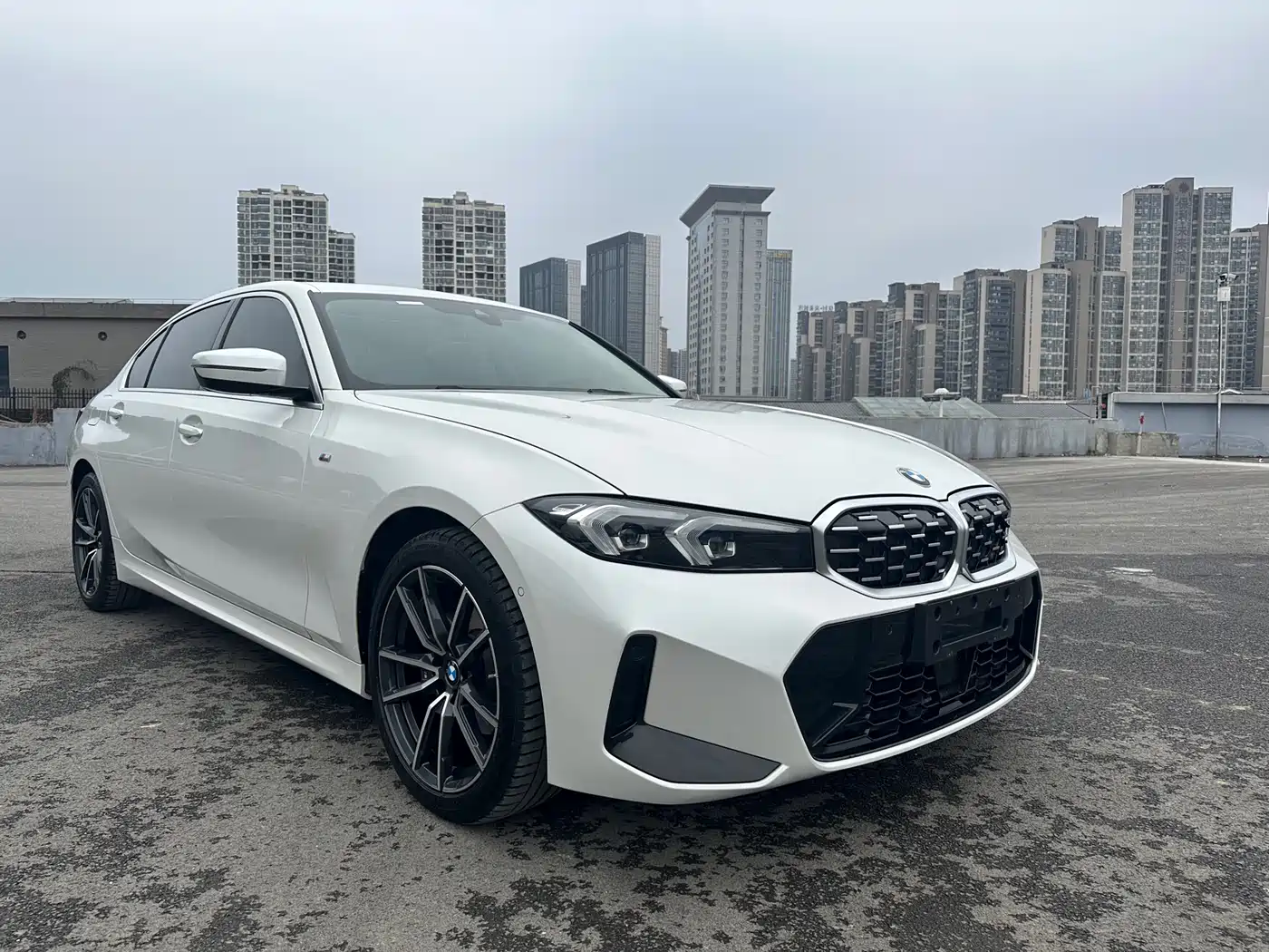 BMW 3-SERIES