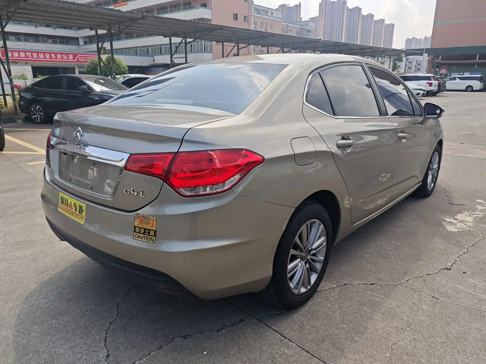 Photo 6 - Citroën C4L