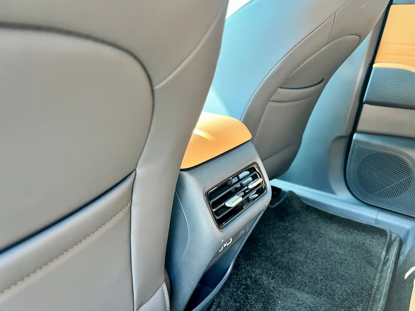 Geely Galaxy Galaxy Starship 7 EM-i 2025 120km Navigation Edition фото 17
