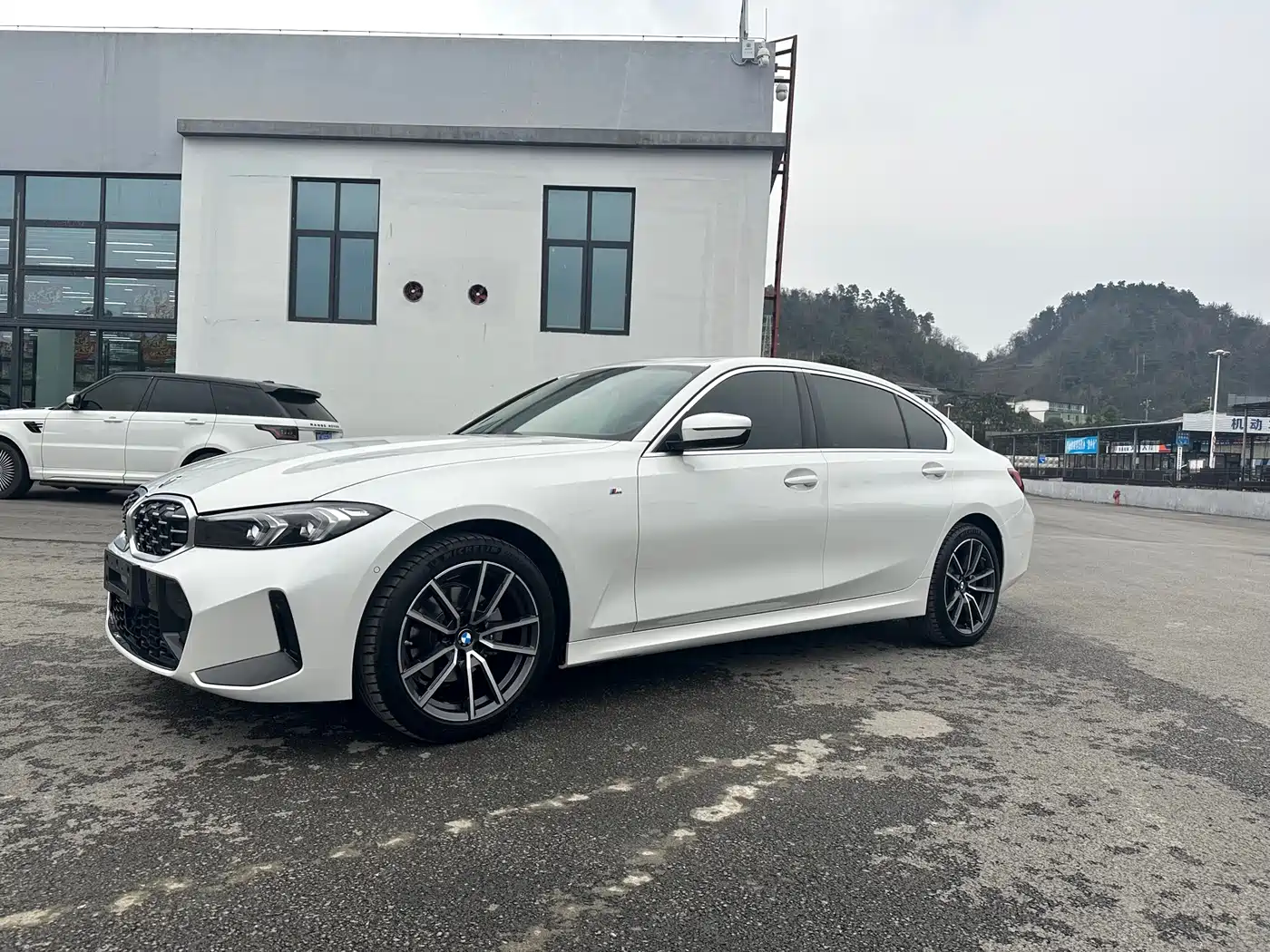 BMW 3-SERIES 2025