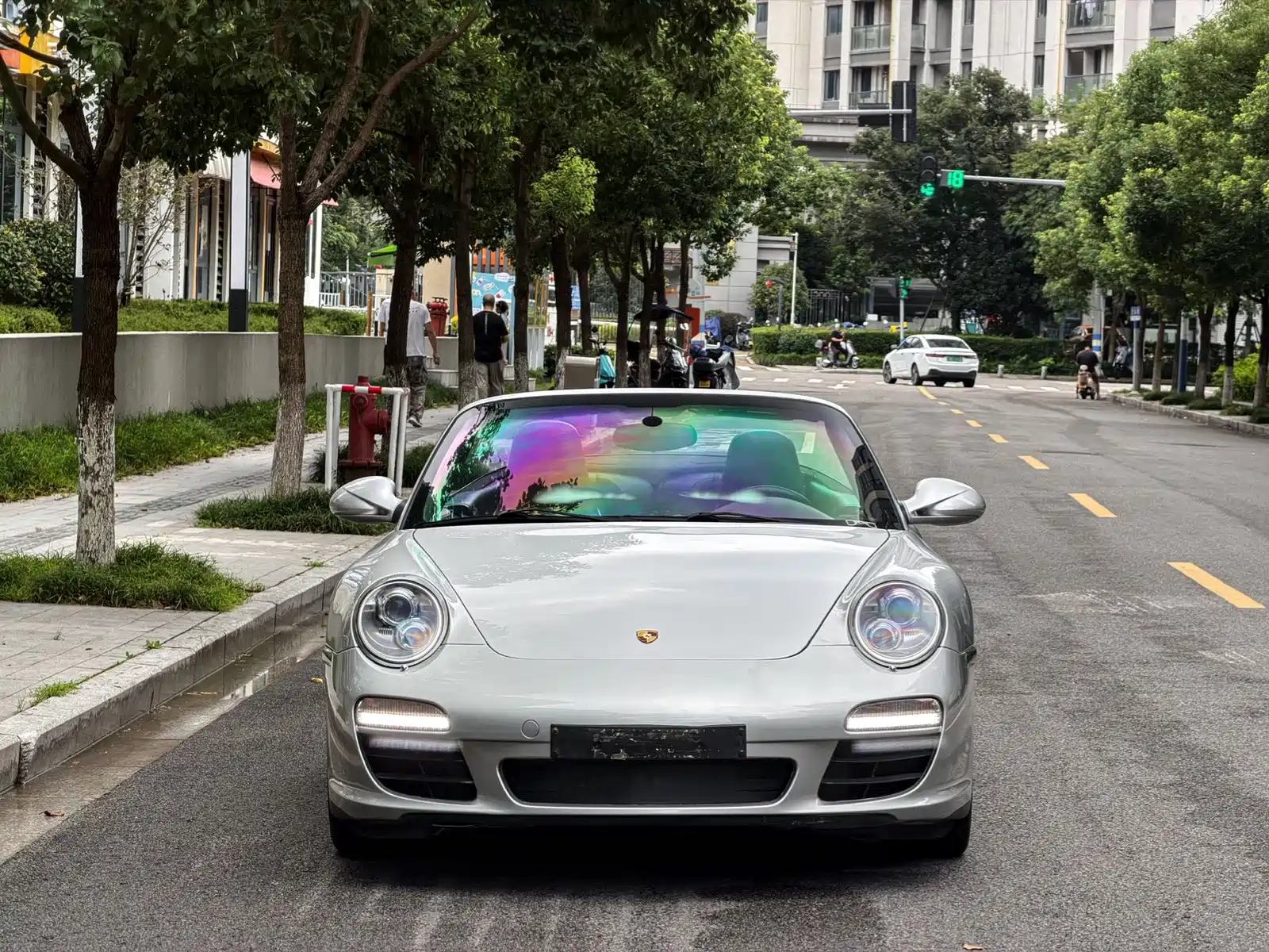 Photo 2 - Porsche 911