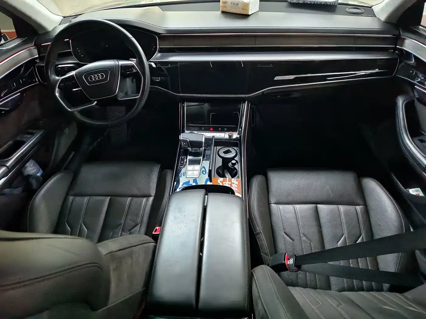 Фото 7 - Audi A8