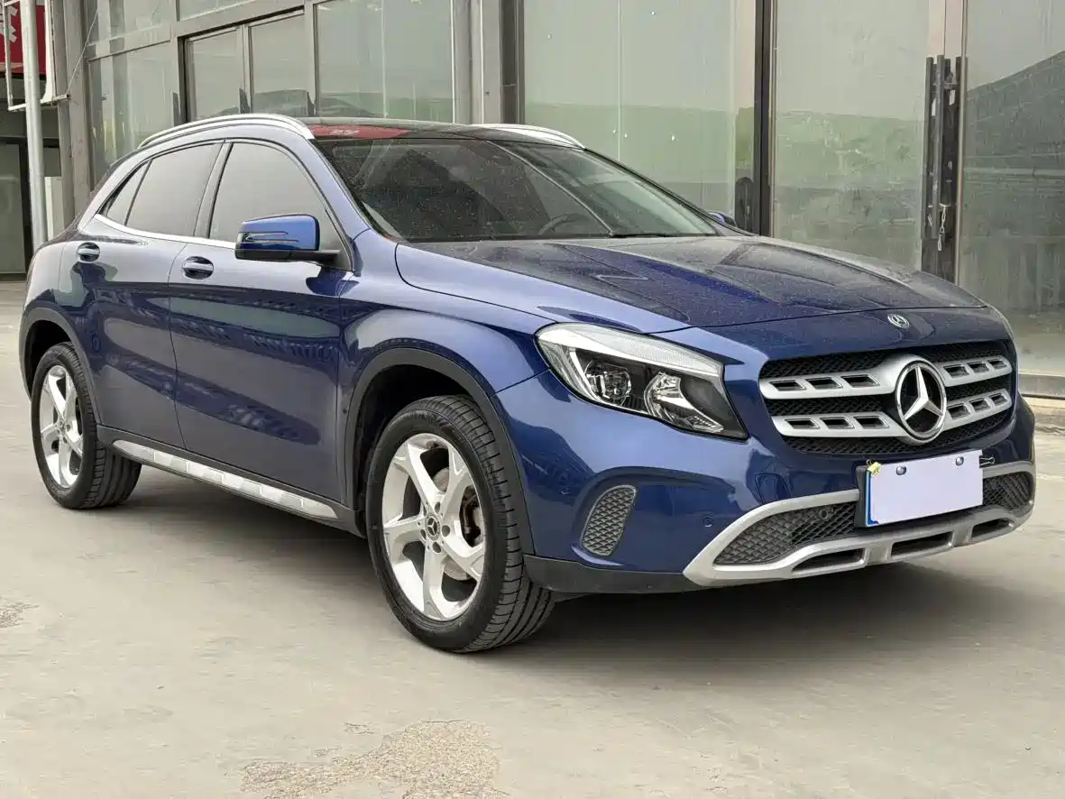Mercedes-Benz GLA 2018 GLA 200 Dynamic фото 3