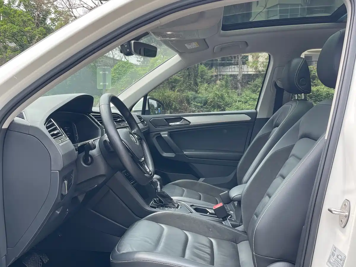Volkswagen Tiguan L PHEV 2020 430PHEV Plug-in Hybrid Premium Edition фото 34