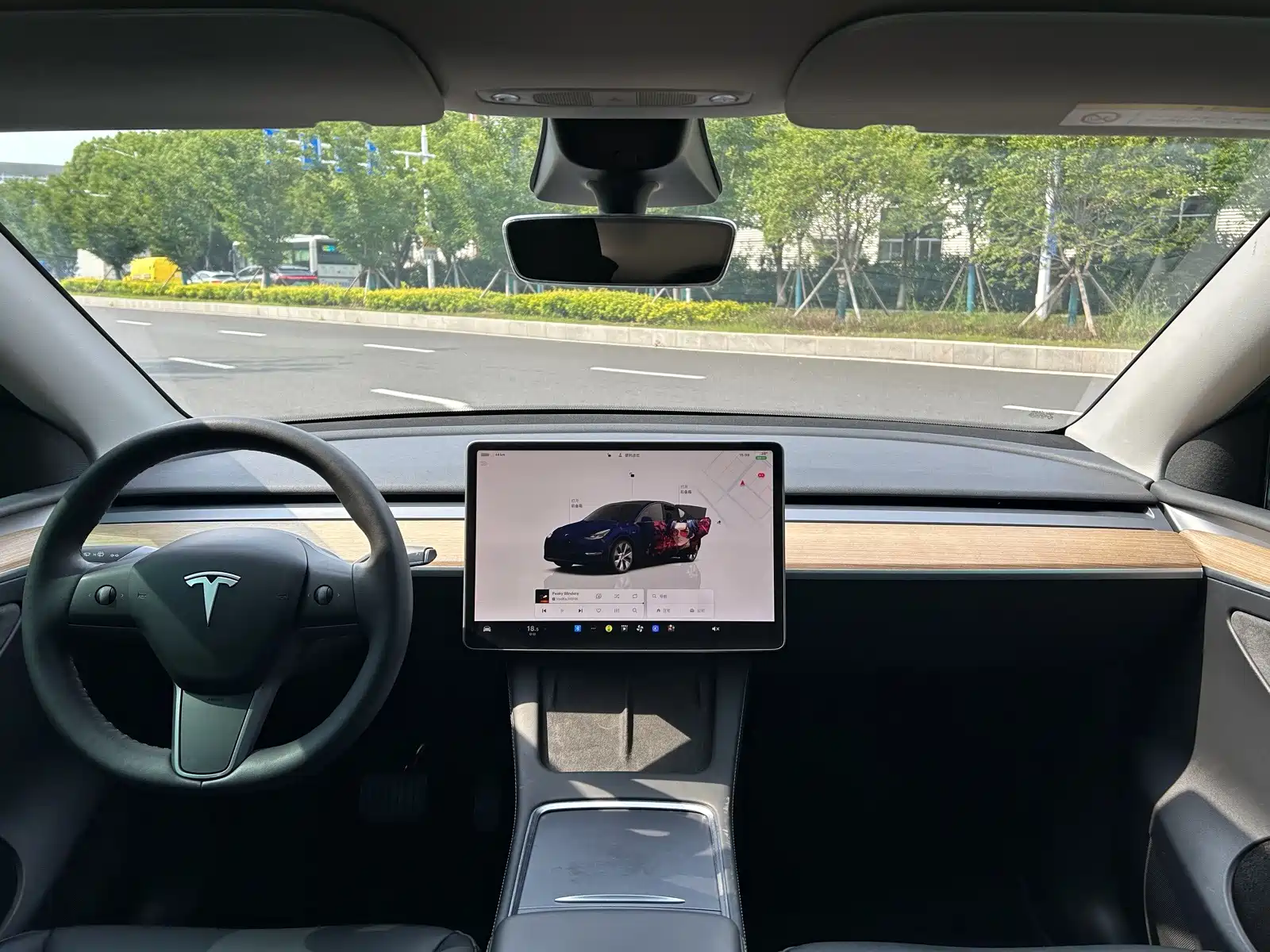 Фото 6 - Tesla Model Y