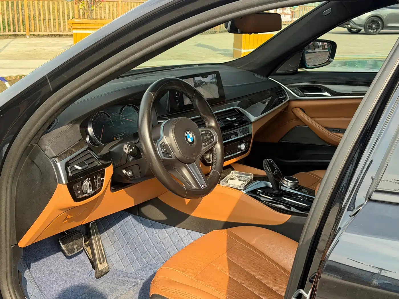 BMW 5 Series 2018 530Li Premium M Sport Package фото 4