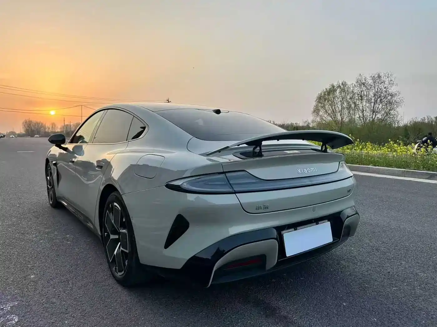 XIAOMI CAR XIAOMI SU7