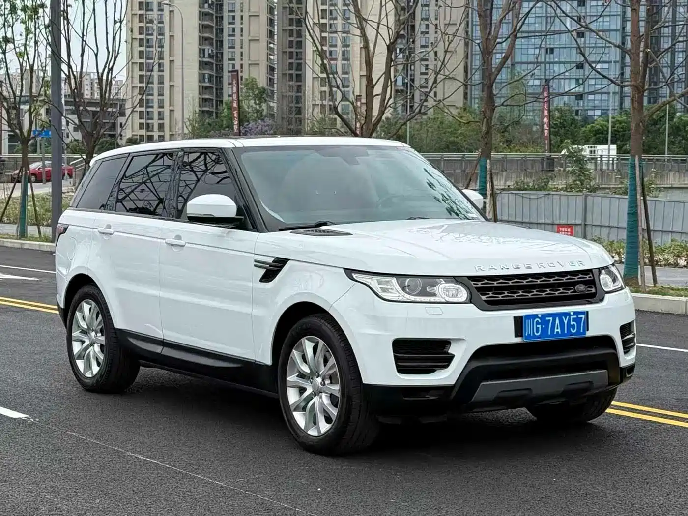 Land Rover Range Rover Sport 2017 3.0 SC V6 HSE фото 3