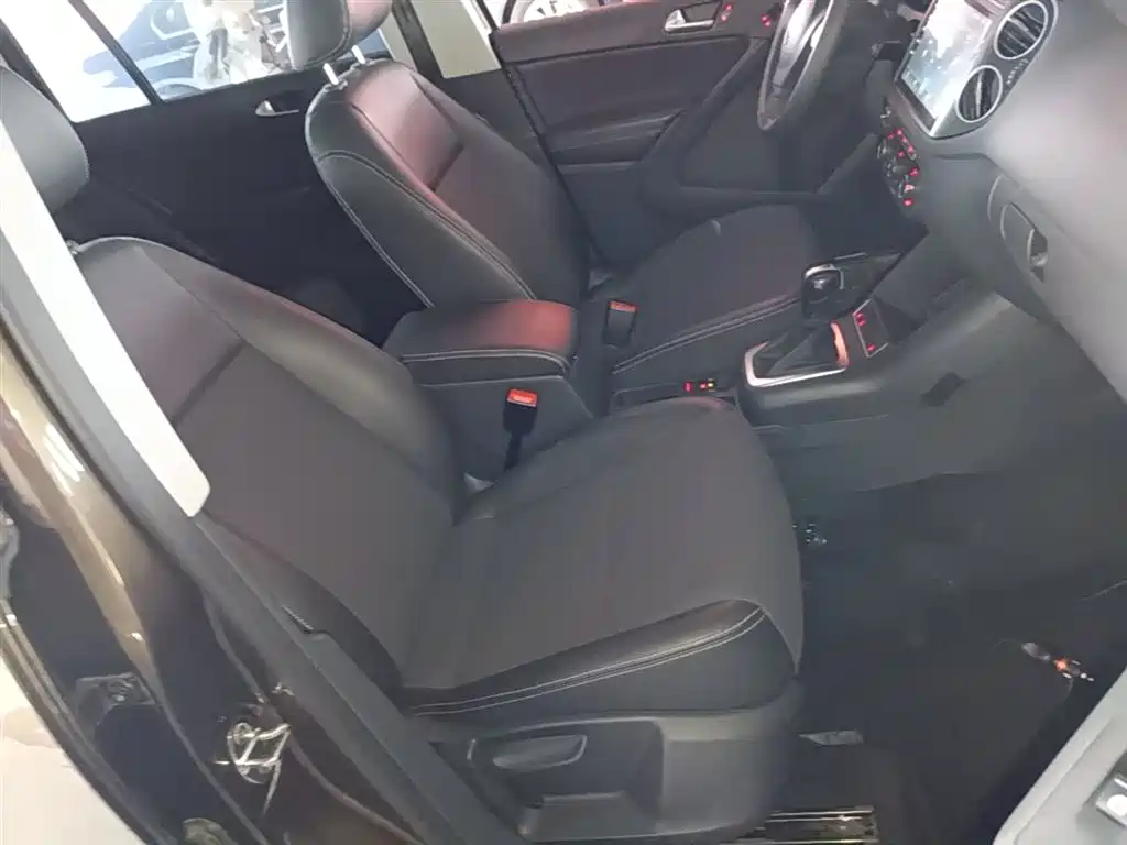 Volkswagen Tiguan 2016 280TSI Automatic 2WD Silk Road Fashion Edition фото 25