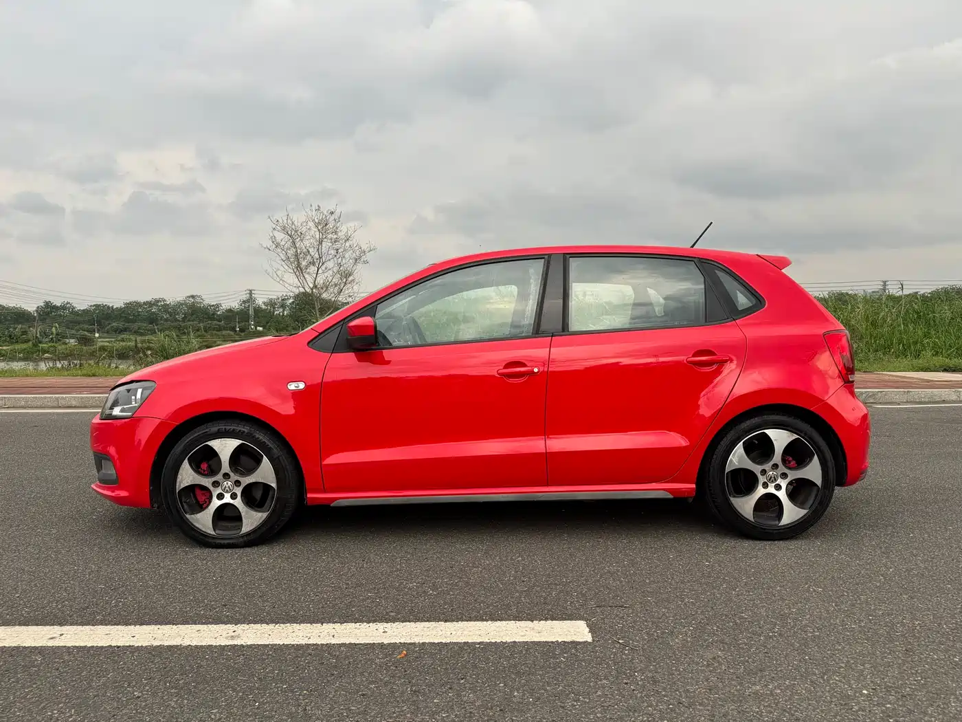 Volkswagen Polo 2012 1.4TSI GTI фото 22