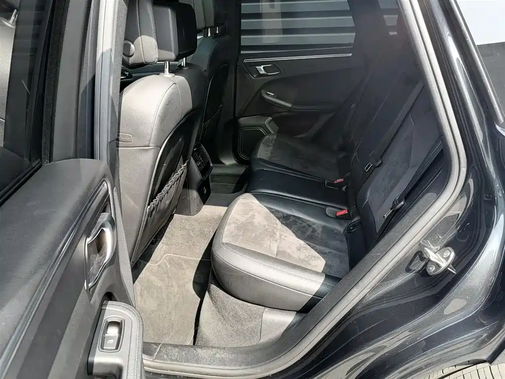 Porsche Macan 2018 Macan 2.0T фото 15