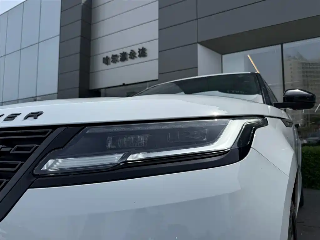 Land Rover Range Rover Velar 2025 Dynamic SE фото 12