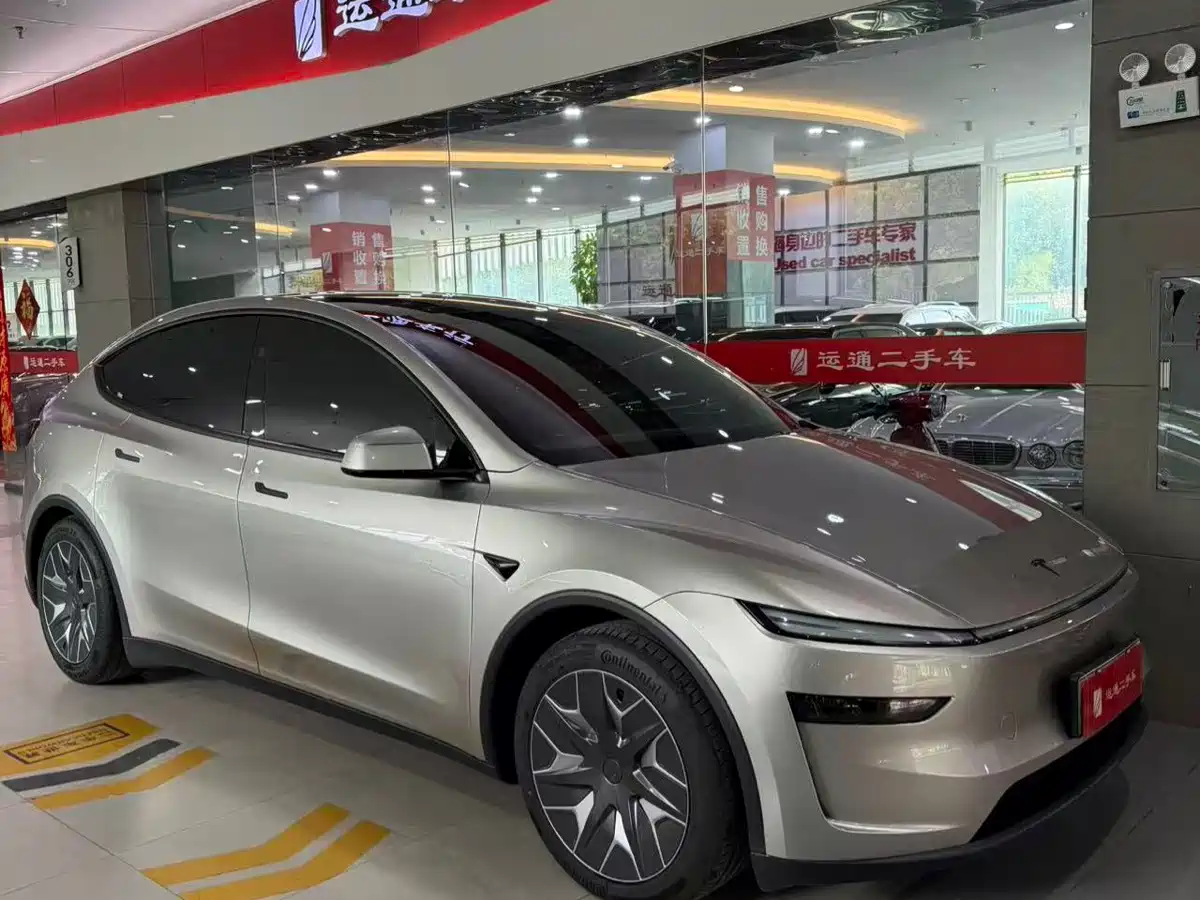 Tesla Model Y L 2025 2025 Facelift Long Range AWD