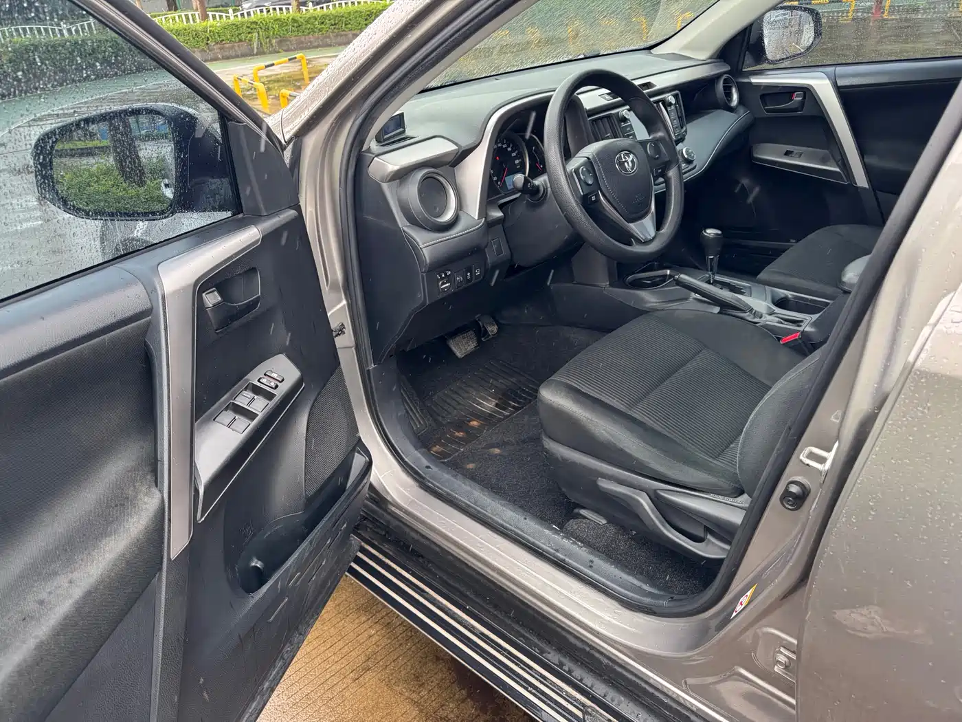 Toyota RAV4 Rongfang 2016 2.0L CVT 2WD Trend (China V) фото 8