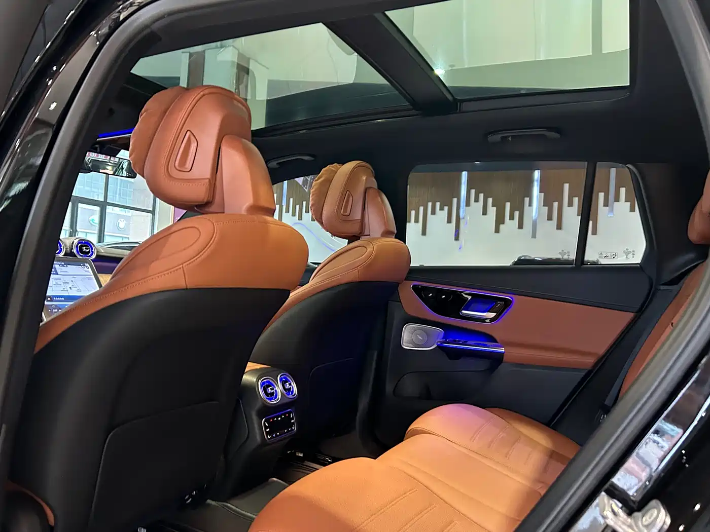 Mercedes-Benz GLC 2024 Facelift GLC 300 L 4MATIC Sport 5-seater фото 16