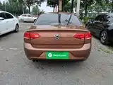 Photo 6 - Volkswagen Lamando