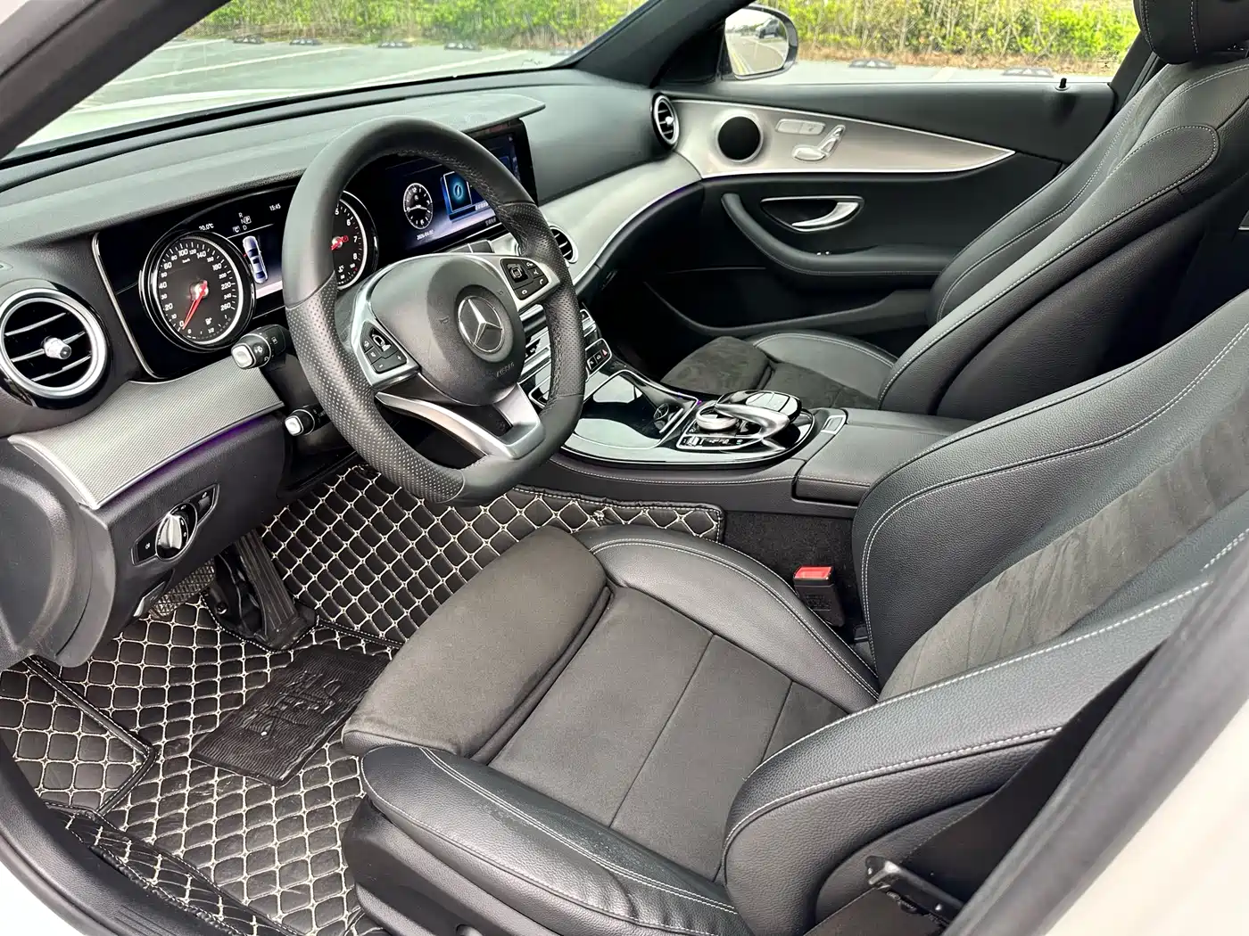 Mercedes-Benz E-Class 2018 E 200 Sport 4MATIC фото 11