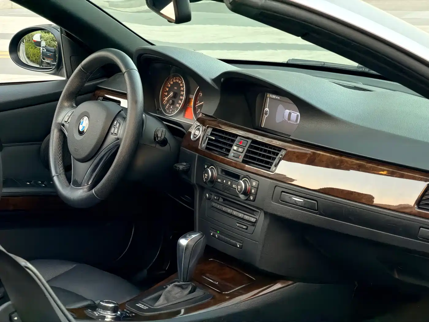 BMW 3 Series (Import) 2009 Model 330i Convertible фото 11