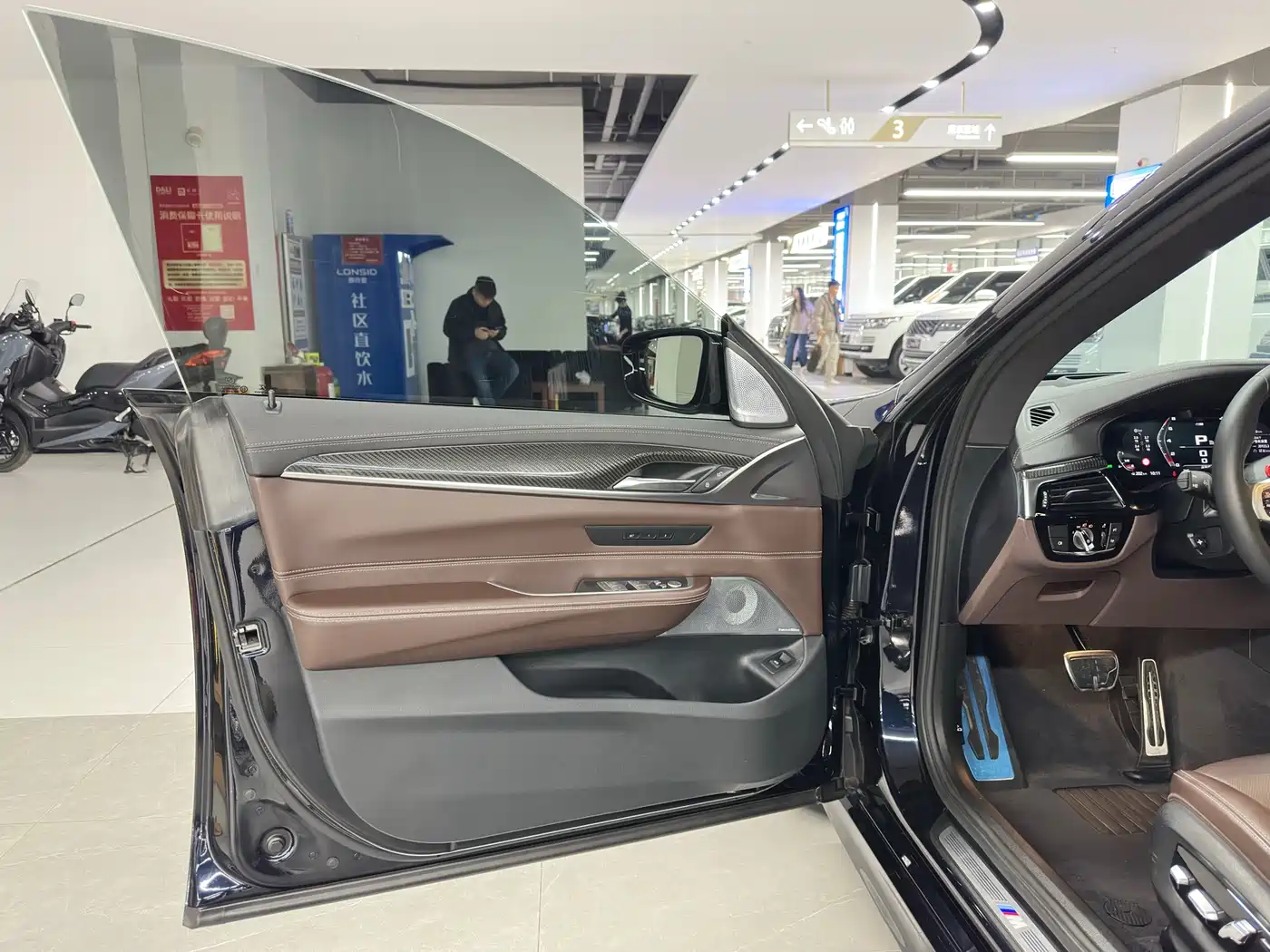 BMW 6 Series GT 2022 Model 630i M Sport Grand Tourer Edition фото 5
