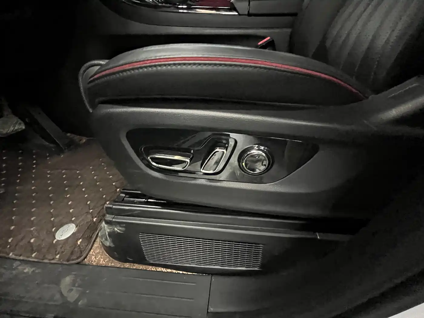 GAC Trumpchi Trumpchi M8 2023 Model Master Series 400T Ultimate Edition фото 9