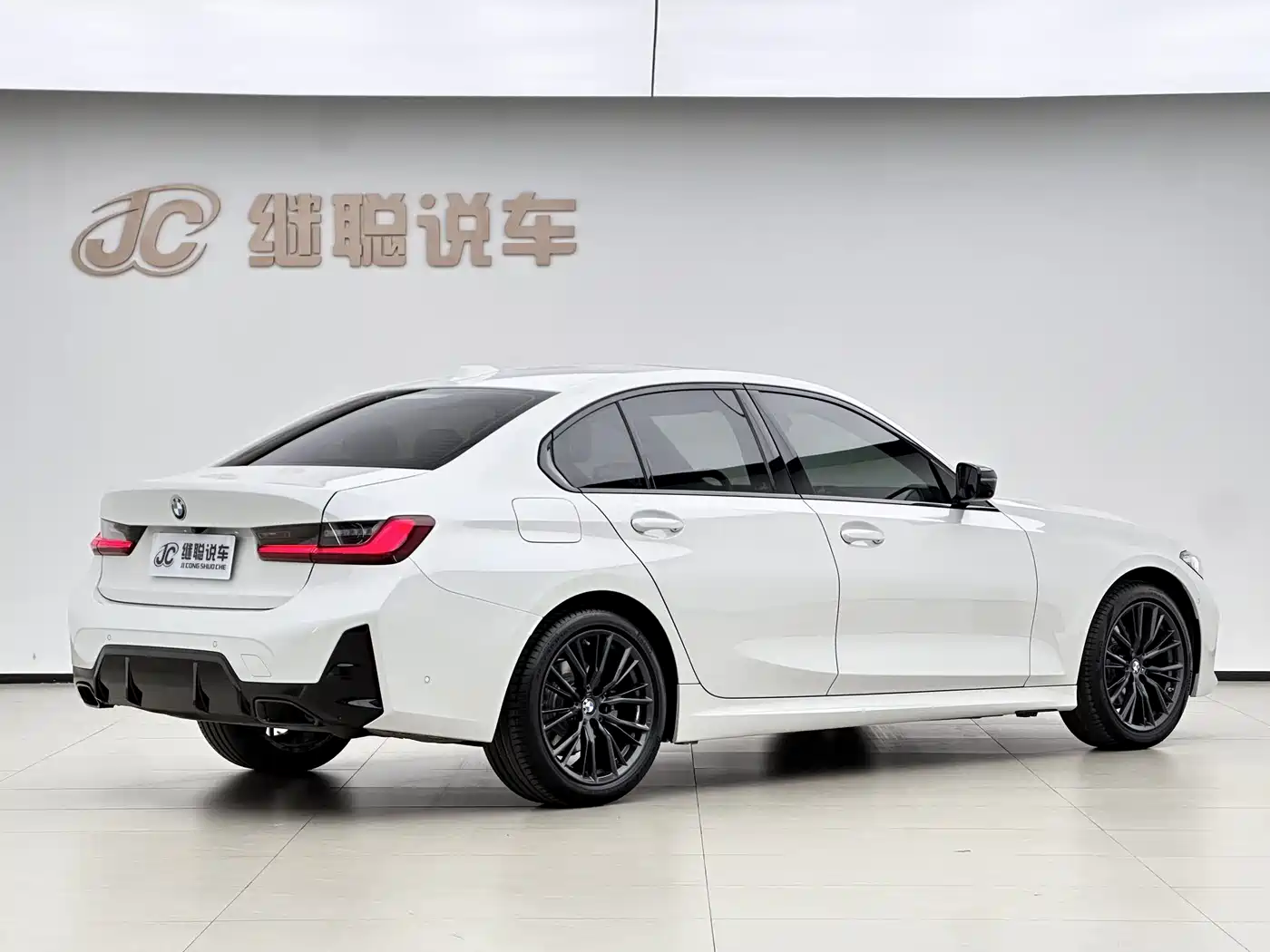 BMW 3 Series 2023 325i M Sport Black Night Package фото 2