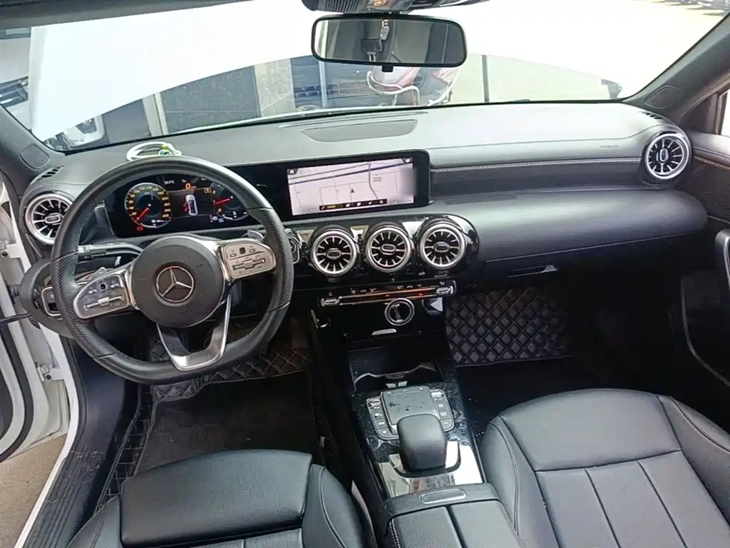 Mercedes-Benz A-Class 2022 Facelift A 200 L Sport Sedan Fashion Style фото 10