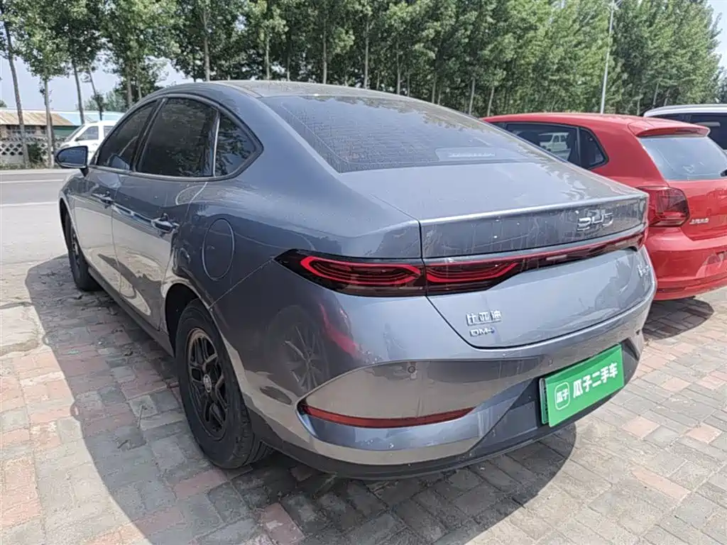 BYD Qin PLUS 2025 DM-i Smart Drive 55KM Leader фото 5