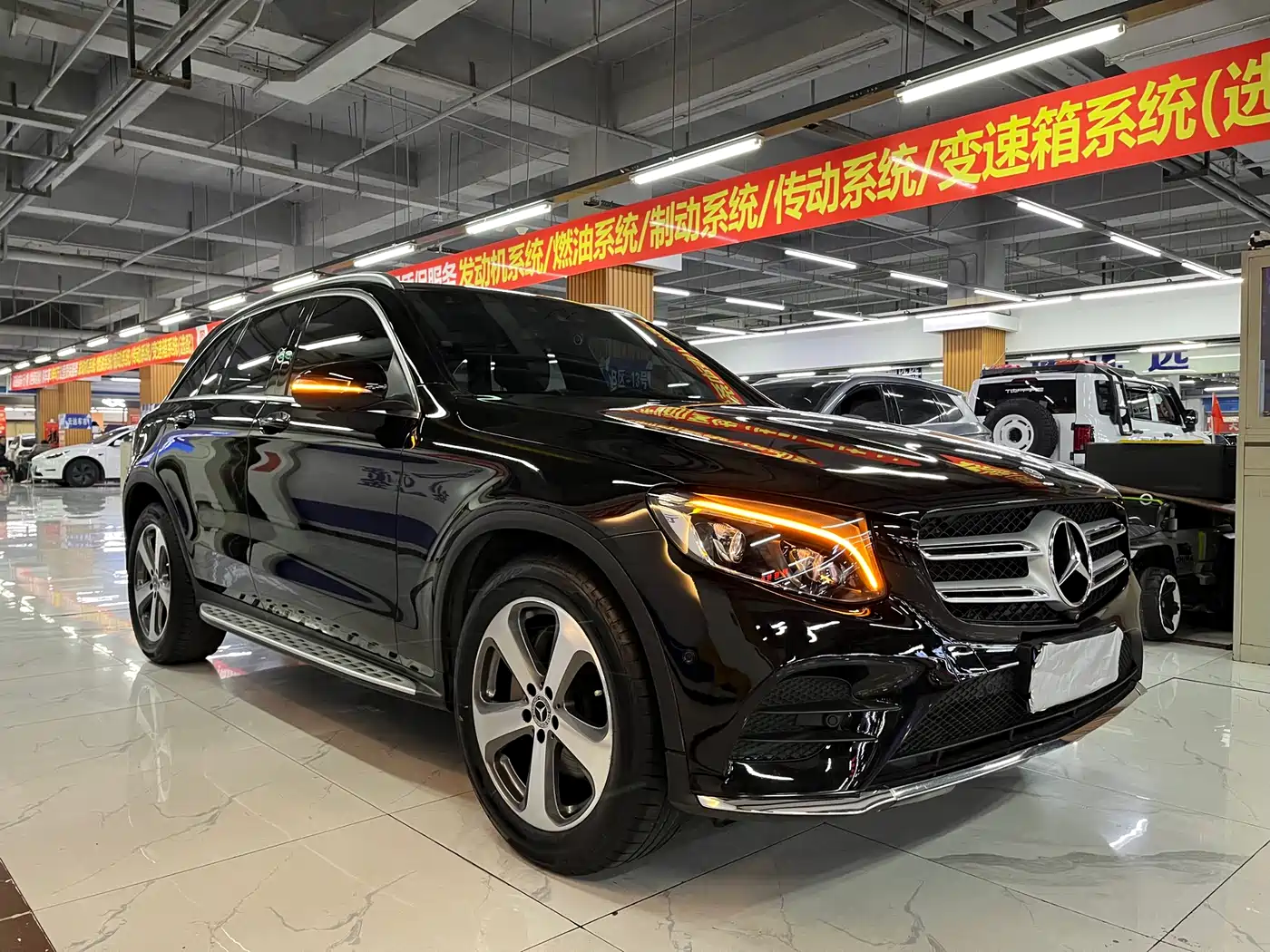Mercedes-Benz GLC 2017 GLC 300 4MATIC Dynamic фото 6