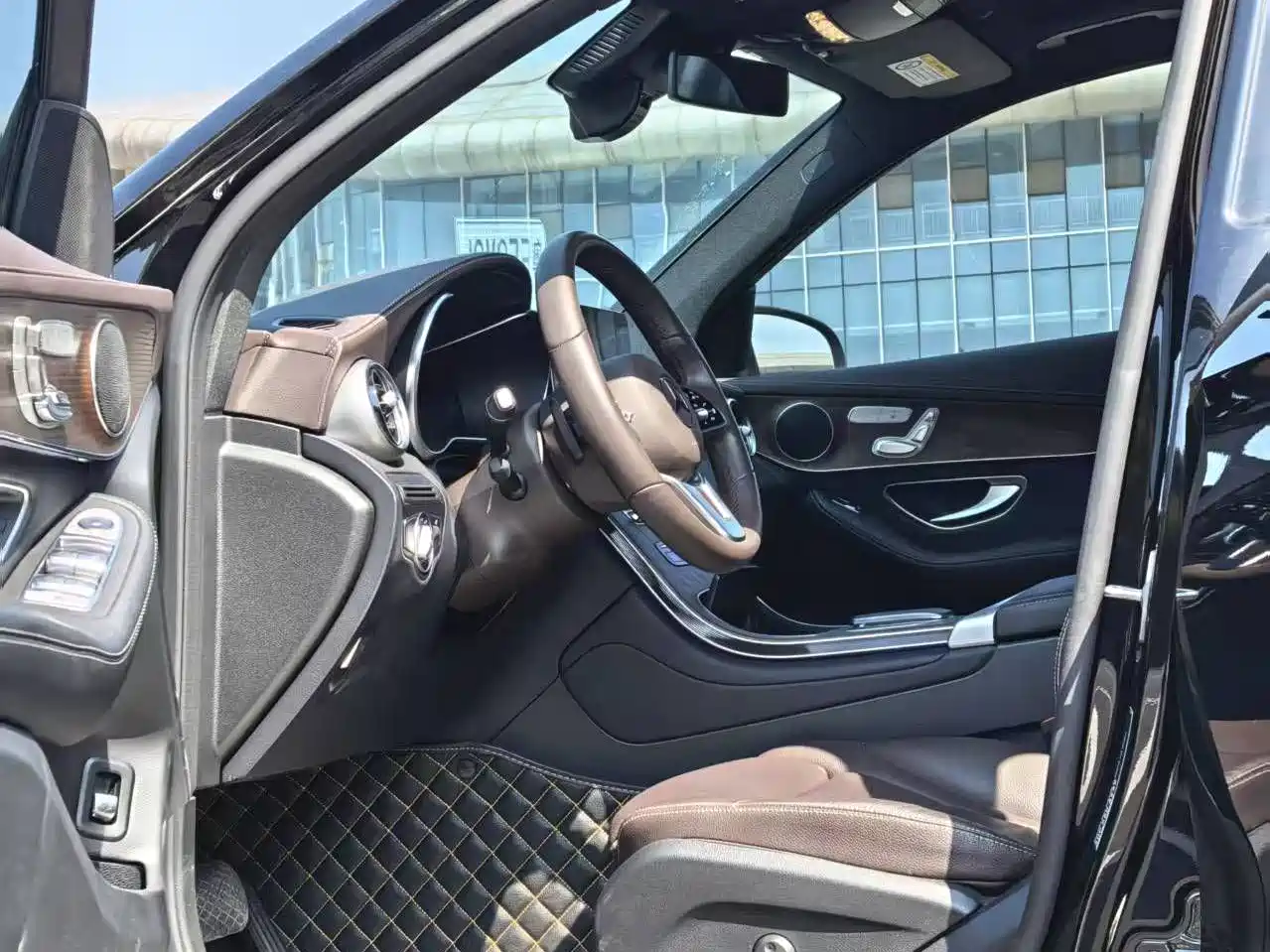 Mercedes-Benz GLC 2022 Model GLC 300 L 4MATIC Dynamic Edition фото 5
