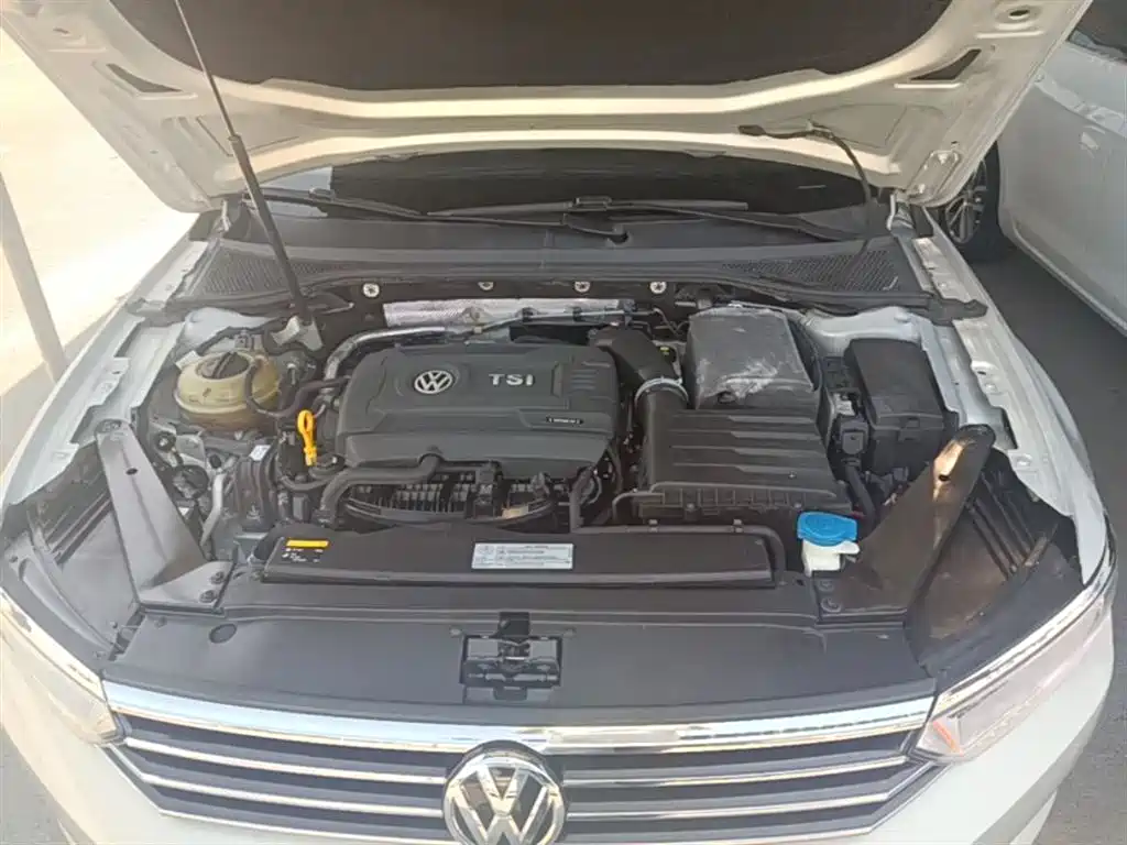 Volkswagen Magotan 2017 330TSI DSG Luxury фото 20